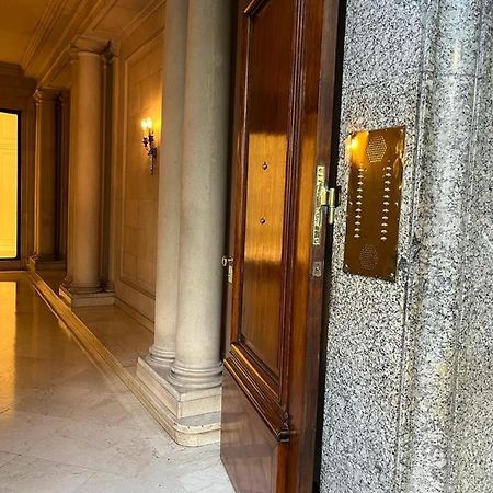 ブエノスアイレスParisian Flat In The Heart Of Recoletaアパートメント エクステリア 写真